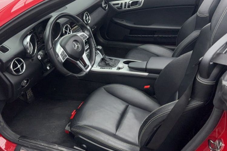 Used Mercedes-Benz SLK-Class 2011 SLK 200 Fashion Model Left Front Seat