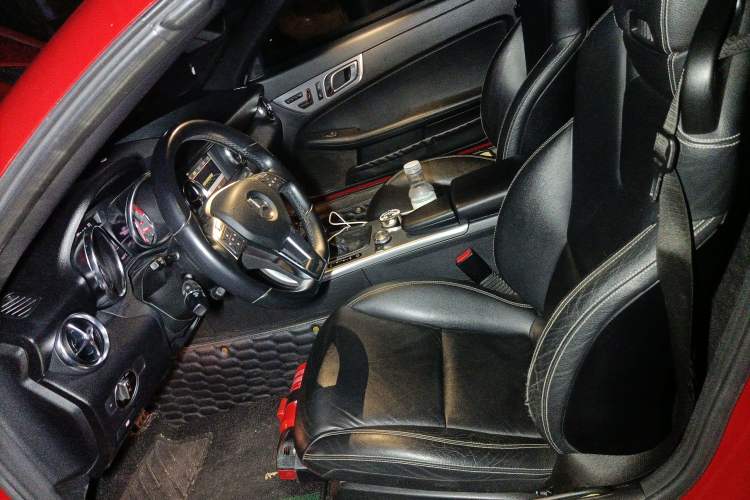 Used Mercedes-Benz SLK-Class 2011 SLK 200 Fashion Model Left Front Seat