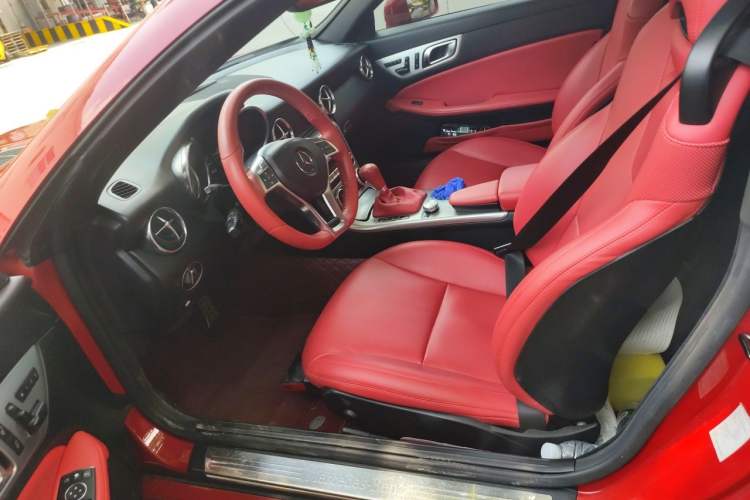 Used Mercedes-Benz SLK-Class 2011 SLK 200 Fashion Model Left Front Seat