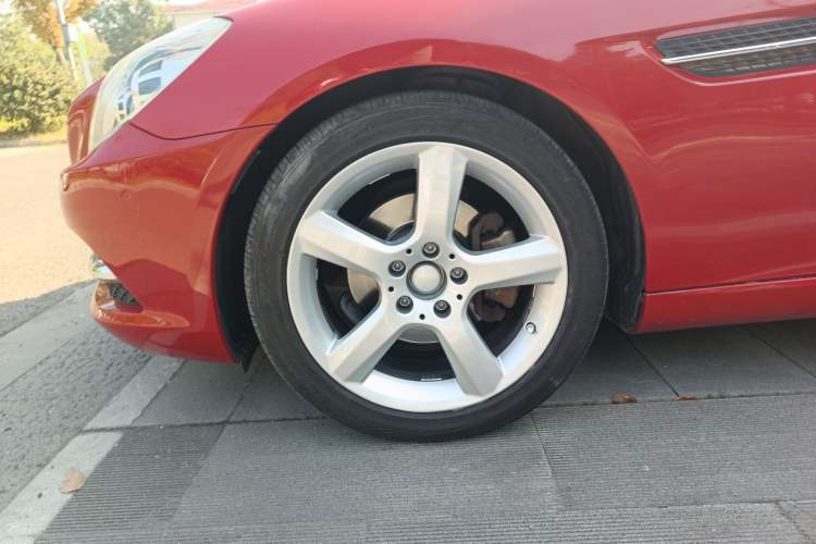 Used Mercedes-Benz SLK-Class 2011 SLK 200 Fashion Model Left Front Wheel Hub