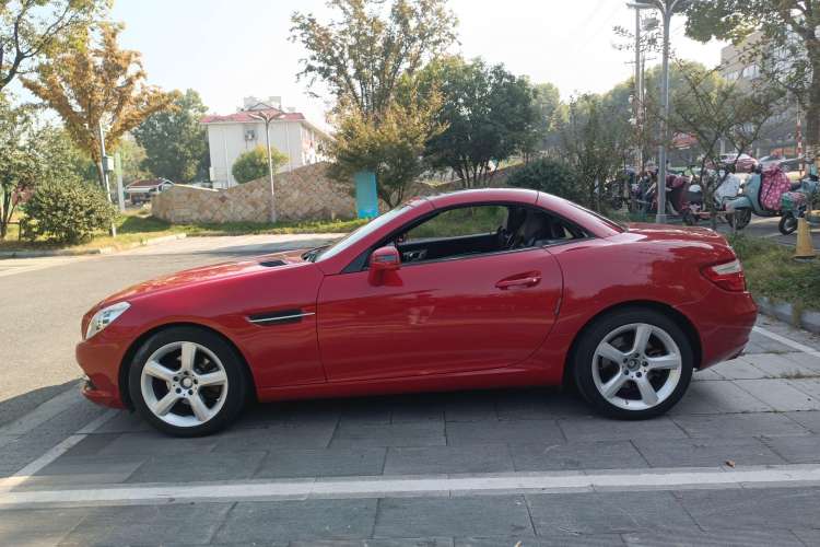 Used Mercedes-Benz SLK-Class 2011 SLK 200 Fashion Model Left Side