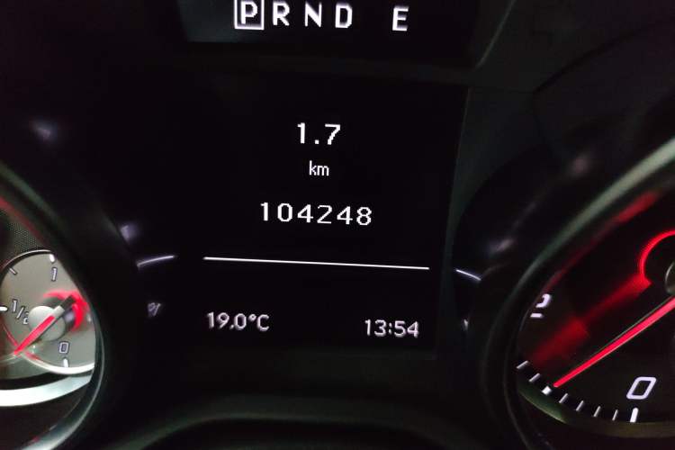 Used Mercedes-Benz SLK-Class 2011 SLK 200 Fashion Model Odometer Close Up