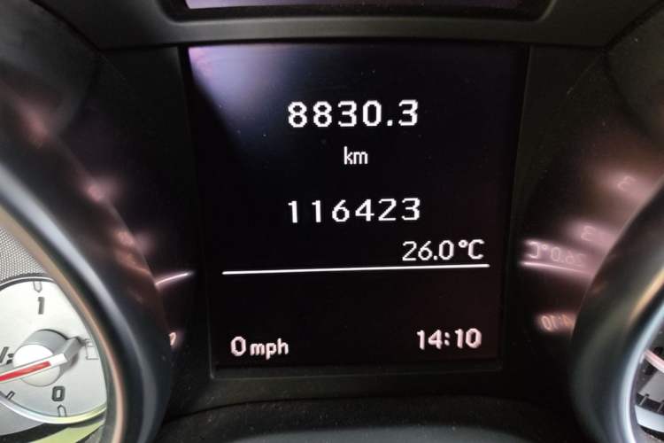 Used Mercedes-Benz SLK-Class 2011 SLK 200 Fashion Model Odometer Close Up