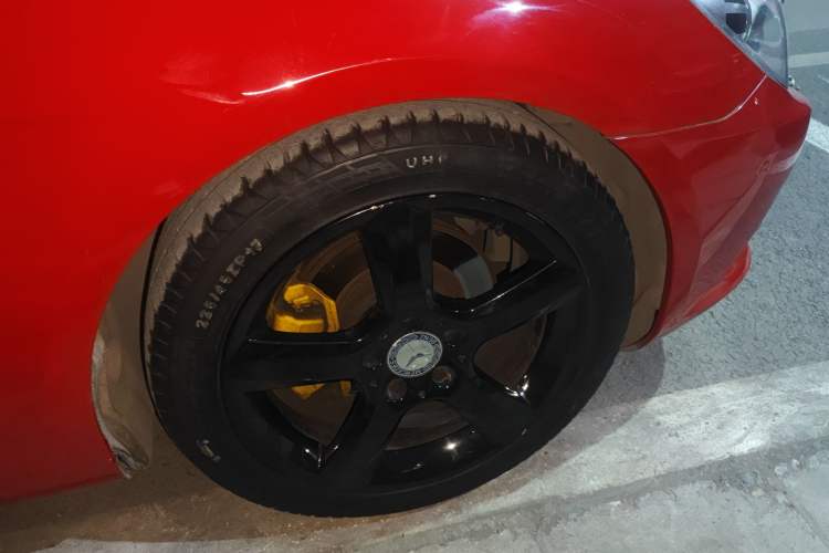 Used Mercedes-Benz SLK-Class 2011 SLK 200 Fashion Model Right Front Wheel Hub