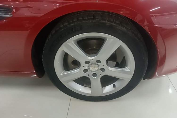 Used Mercedes-Benz SLK-Class 2011 SLK 200 Fashion Model Right Front Wheel Hub