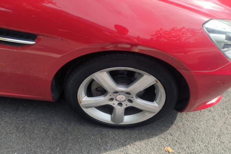 Used Mercedes-Benz SLK-Class 2011 SLK 200 Fashion Model Right Front Wheel Hub