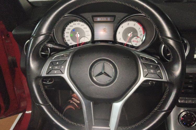 Used Mercedes-Benz SLK-Class 2011 SLK 200 Fashion Model Steering Wheel