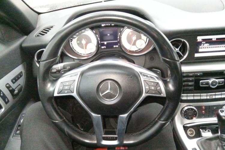 Used Mercedes-Benz SLK-Class 2011 SLK 200 Fashion Model Steering Wheel