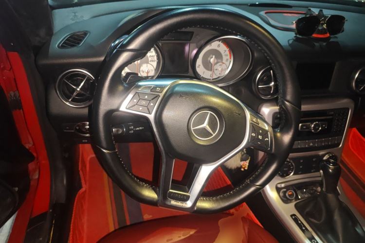 Used Mercedes-Benz SLK-Class 2011 SLK 200 Fashion Model Steering Wheel