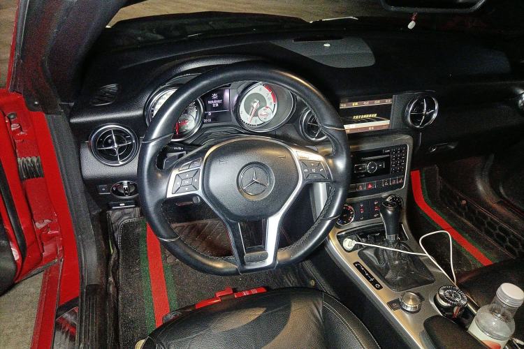 Used Mercedes-Benz SLK-Class 2011 SLK 200 Fashion Model Steering Wheel