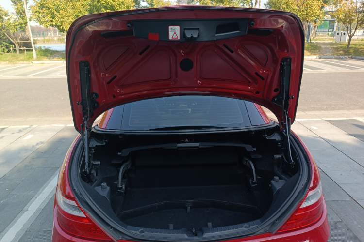 Used Mercedes-Benz SLK-Class 2011 SLK 200 Fashion Model Trunk
