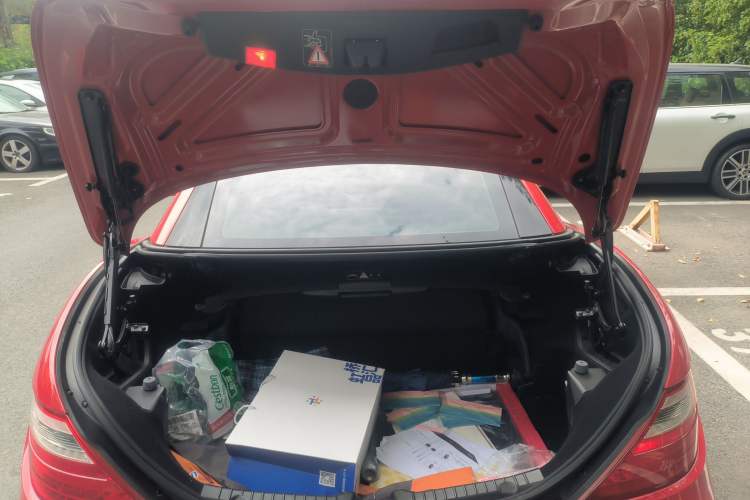 Used Mercedes-Benz SLK-Class 2011 SLK 200 Fashion Model Trunk