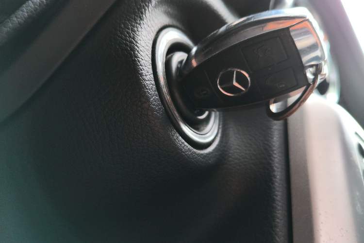 Used Mercedes-Benz SLK-Class 2011 SLK 200 Fashion Model Vehicle Key