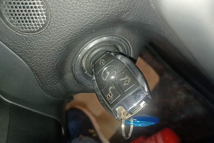 Used Mercedes-Benz SLK-Class 2011 SLK 200 Fashion Model Vehicle Key