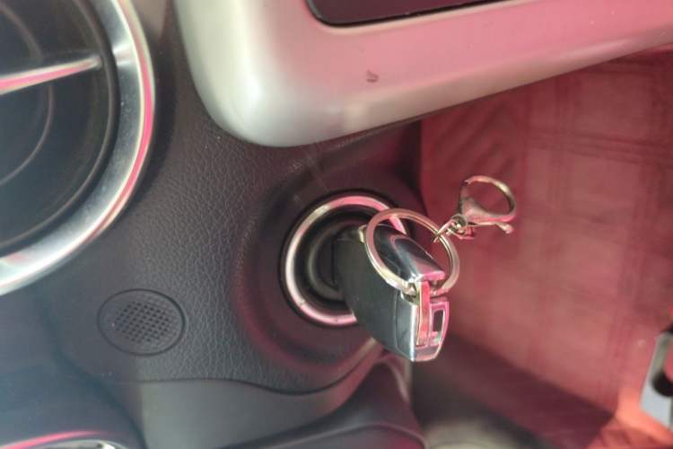 Used Mercedes-Benz SLK-Class 2011 SLK 200 Fashion Model Vehicle Key