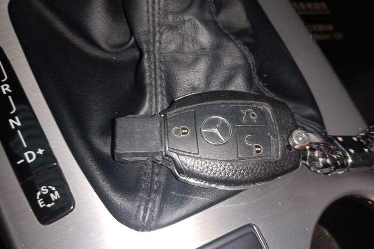 Used Mercedes-Benz SLK-Class 2011 SLK 200 Fashion Model Vehicle Key