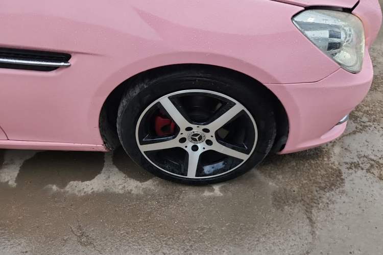 Used Mercedes-Benz SLK-Class 2011 SLK 200 Fashion Model Right Front Wheel Hub
