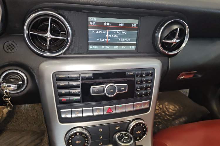 Used Mercedes-Benz SLK-Class 2011 SLK 200 Fashion Model Audio And AC Panel