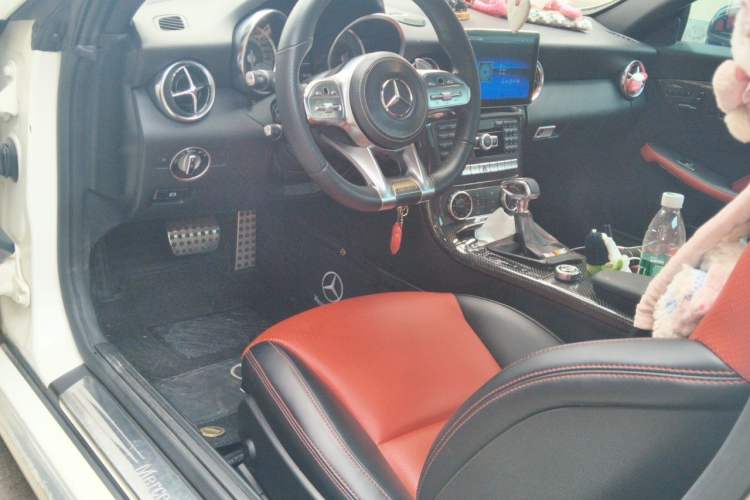 Used Mercedes-Benz SLK-Class 2011 SLK 200 Fashion Model Center Console