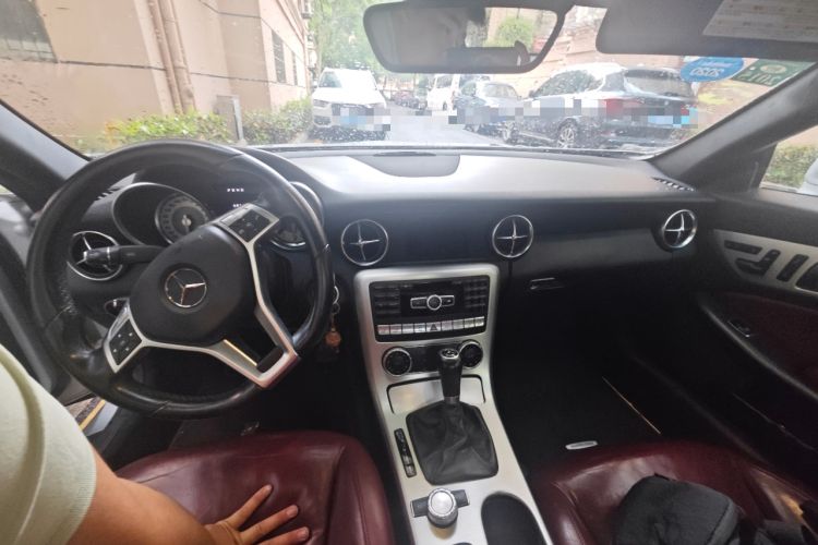 Used Mercedes-Benz SLK-Class 2011 SLK 200 Fashion Model Center Console