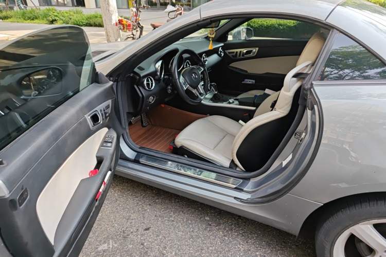 Used Mercedes-Benz SLK-Class 2011 SLK 200 Fashion Model Driver Seat