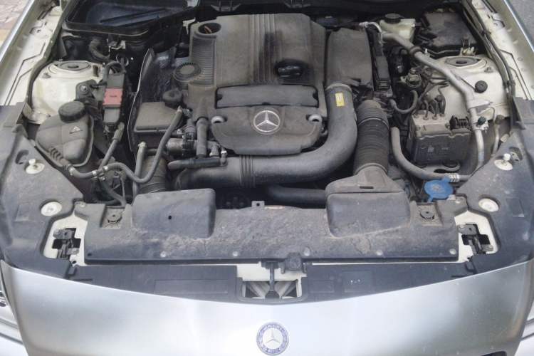 Used Mercedes-Benz SLK-Class 2011 SLK 200 Fashion Model Engine Bay
