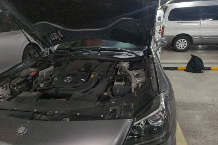 Used Mercedes-Benz SLK-Class 2011 SLK 200 Luxury Sports Model Engine Bay Left