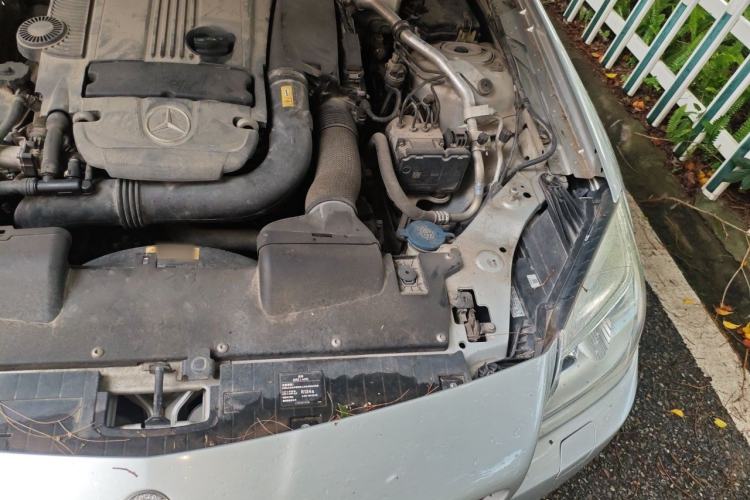 Used Mercedes-Benz SLK-Class 2011 SLK 200 Fashion Model Engine Bay Left