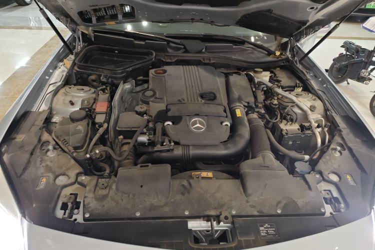 Used Mercedes-Benz SLK-Class 2011 SLK 200 Fashion Model Engine Bay