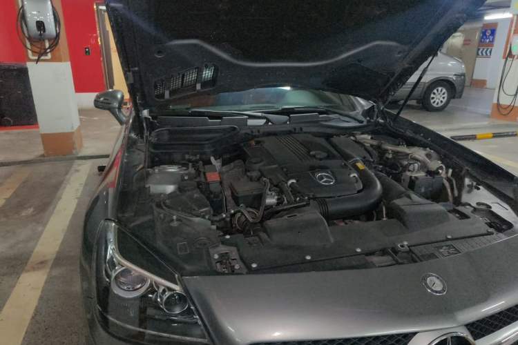 Used Mercedes-Benz SLK-Class 2011 SLK 200 Luxury Sports Model Engine Bay Right