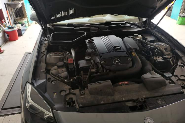 Used Mercedes-Benz SLK-Class 2011 SLK 200 Luxury Sports Model Engine Bay Right