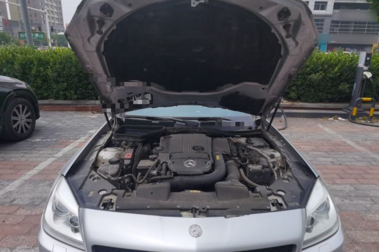 Used Mercedes-Benz SLK-Class 2011 SLK 200 Fashion Model Engine Bay