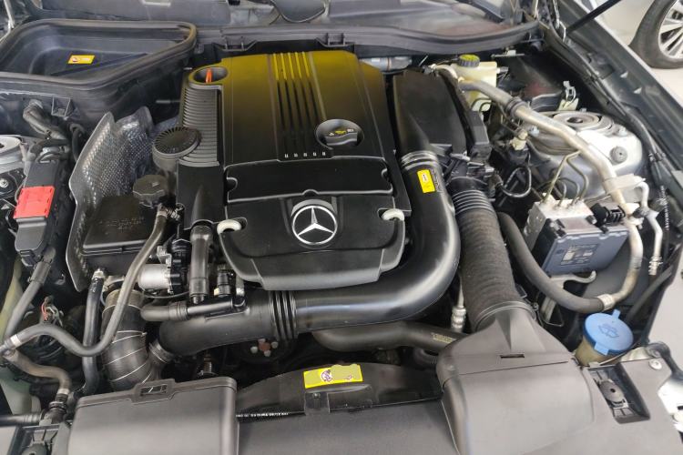 Used Mercedes-Benz SLK-Class 2011 SLK 200 Fashion Model Engine Bay