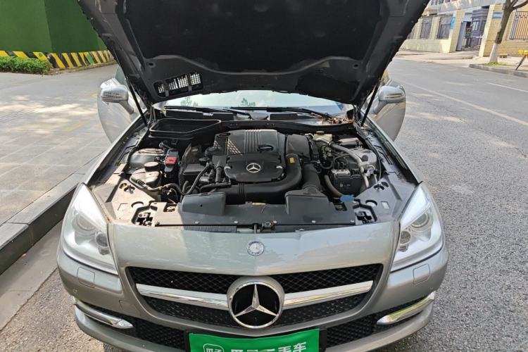 Used Mercedes-Benz SLK-Class 2011 SLK 200 Fashion Model Engine Bay