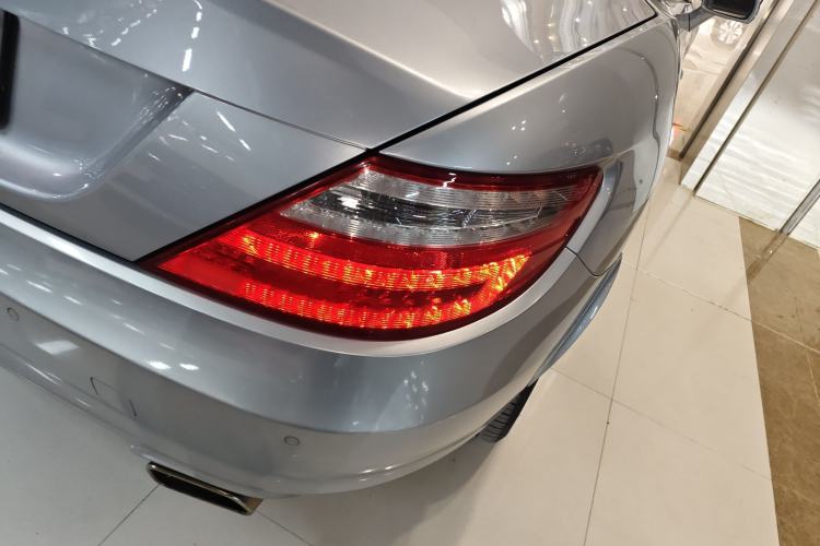 Used Mercedes-Benz SLK-Class 2011 SLK 200 Fashion Model Exterior 3