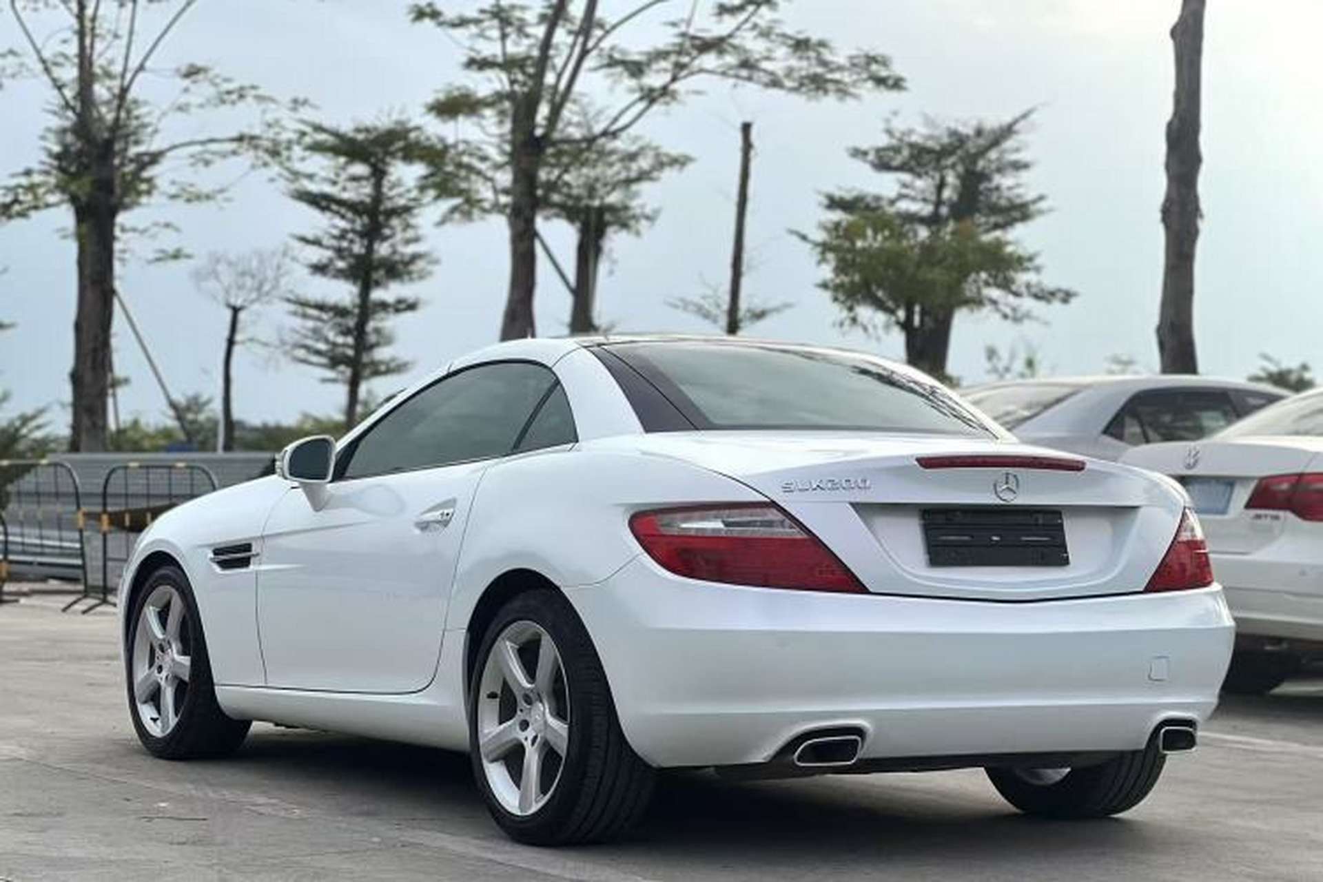 Used Mercedes-Benz SLK-Class 2011 SLK 200 Fashion Model Exterior 6