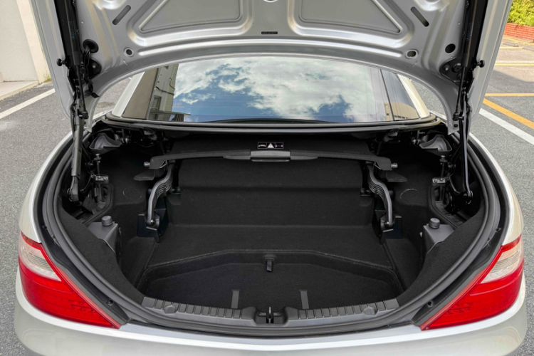 Used Mercedes-Benz SLK-Class 2011 SLK 200 Fashion Model Exterior 7