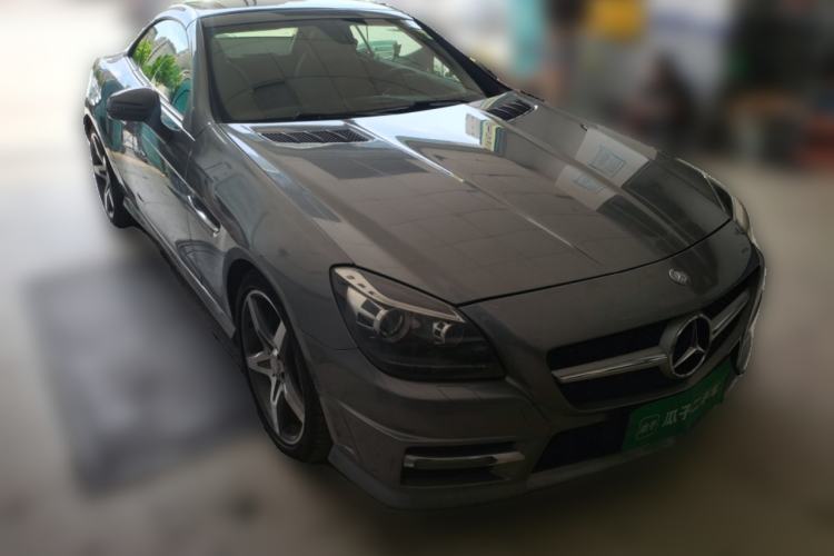 Used Mercedes-Benz SLK-Class 2011 SLK 200 Luxury Sports Model Front Right 45 Deg