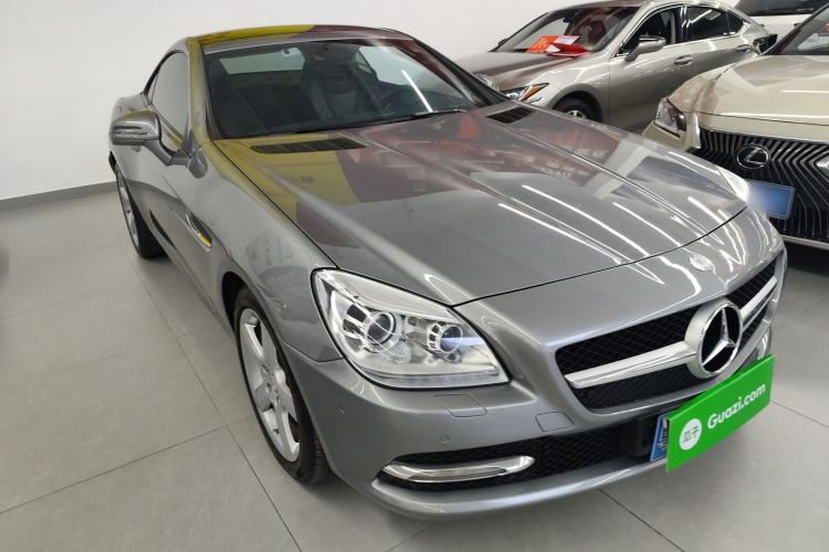 Used Mercedes-Benz SLK-Class 2011 SLK 200 Fashion Model Front Right 45 Deg