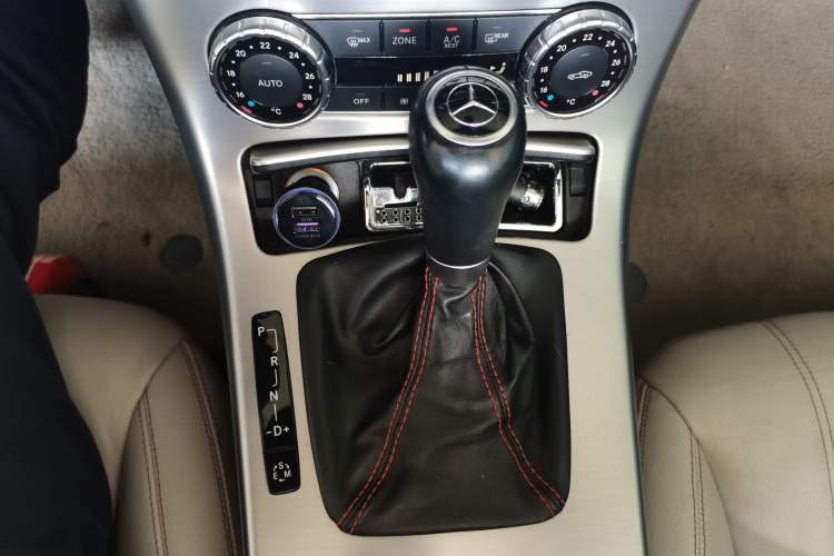 Used Mercedes-Benz SLK-Class 2011 SLK 200 Luxury Sports Model Gear Lever