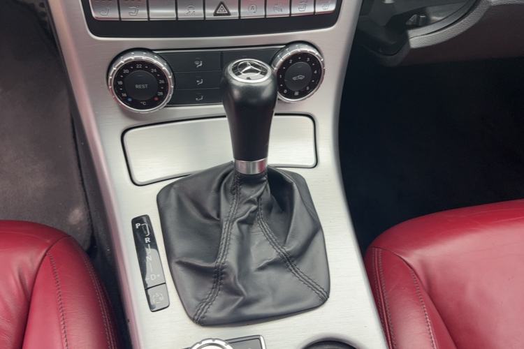 Used Mercedes-Benz SLK-Class 2011 SLK 200 Fashion Model Gear Lever