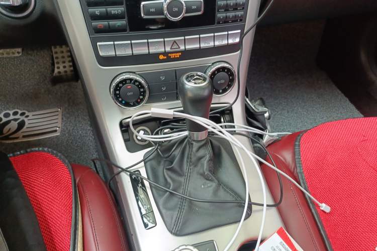 Used Mercedes-Benz SLK-Class 2011 SLK 200 Fashion Model Gear Lever
