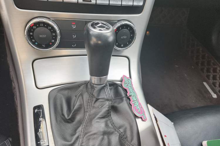 Used Mercedes-Benz SLK-Class 2011 SLK 200 Luxury Sports Model Gear Lever
