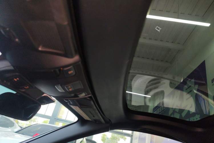 Used Mercedes-Benz SLK-Class 2011 SLK 200 Fashion Model Headliner