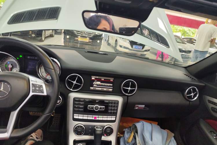 Used Mercedes-Benz SLK-Class 2011 SLK 200 Fashion Model Headliner