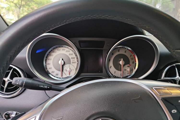 Used Mercedes-Benz SLK-Class 2011 SLK 200 Fashion Model Instrument Cluster