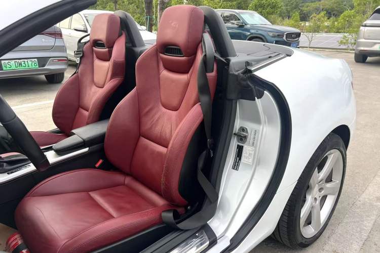 Used Mercedes-Benz SLK-Class 2011 SLK 200 Fashion Model Interior 1