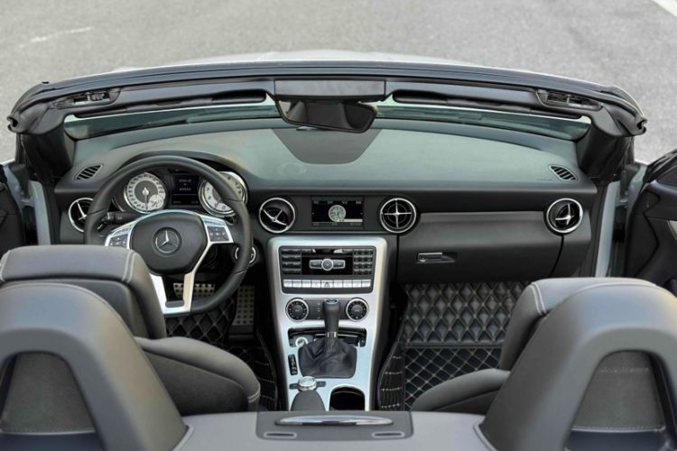 Used Mercedes-Benz SLK-Class 2011 SLK 200 Fashion Model Interior 2