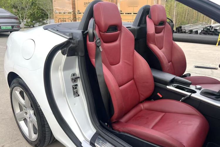 Used Mercedes-Benz SLK-Class 2011 SLK 200 Fashion Model Interior 2