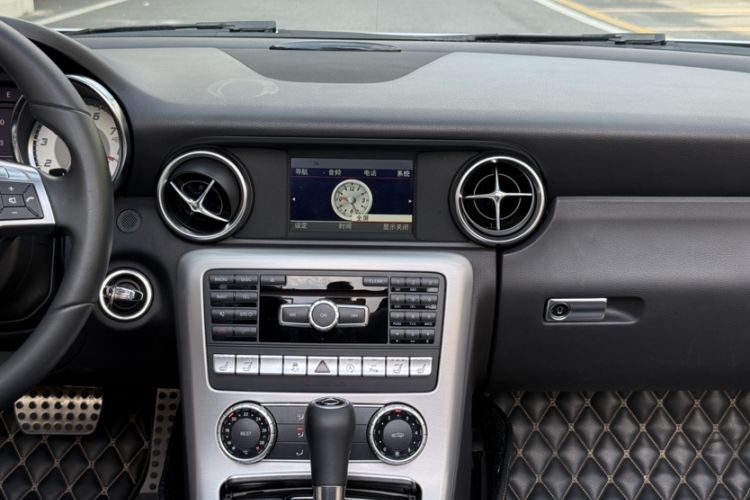 Used Mercedes-Benz SLK-Class 2011 SLK 200 Fashion Model Interior 5